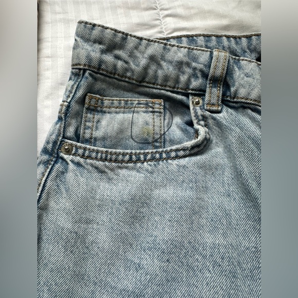 H&M Divided Light Wash Wide Leg Jeans - Picture 5 of 10